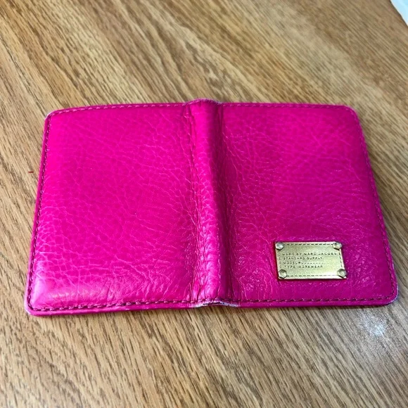 Marc by Marc Jacobs Fuchsia Leather Card Holder - Picture 3 of 4